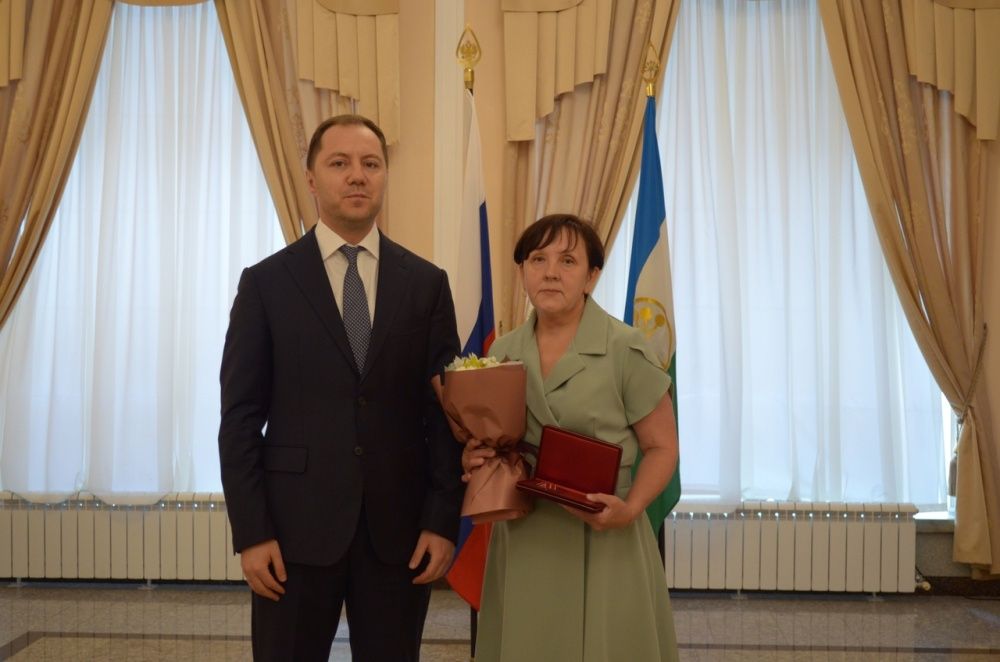 Гурбина Наталья Сергеевна, лаборант ГБУЗ РБ Караидельская ЦРБ, награждена медалью Луки Крымского